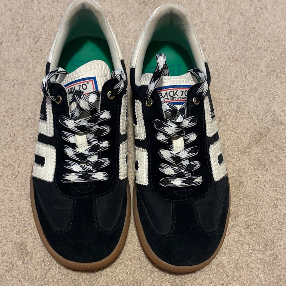 Back 70 cloud Black and White Sneakers size 39
